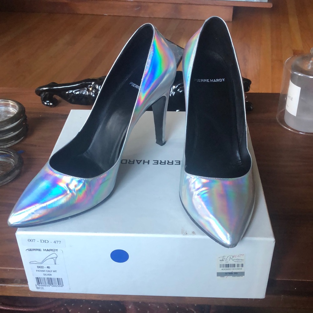 Pierre Hardy holographic pumps